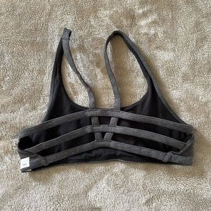 Vuori Gray Yosemite Sports Bra XS
